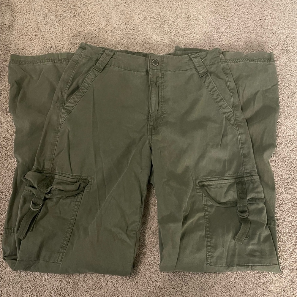 American Eagle Outfitters Green Cargo Pants